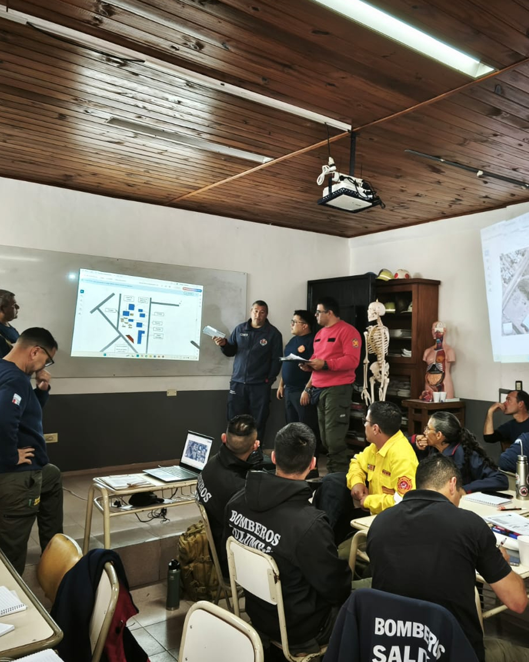 La Agrupación Serrana cerró la primera etapa de Bomberos 3 con la realización del curso de SCI de nivel intermedio para oficiales